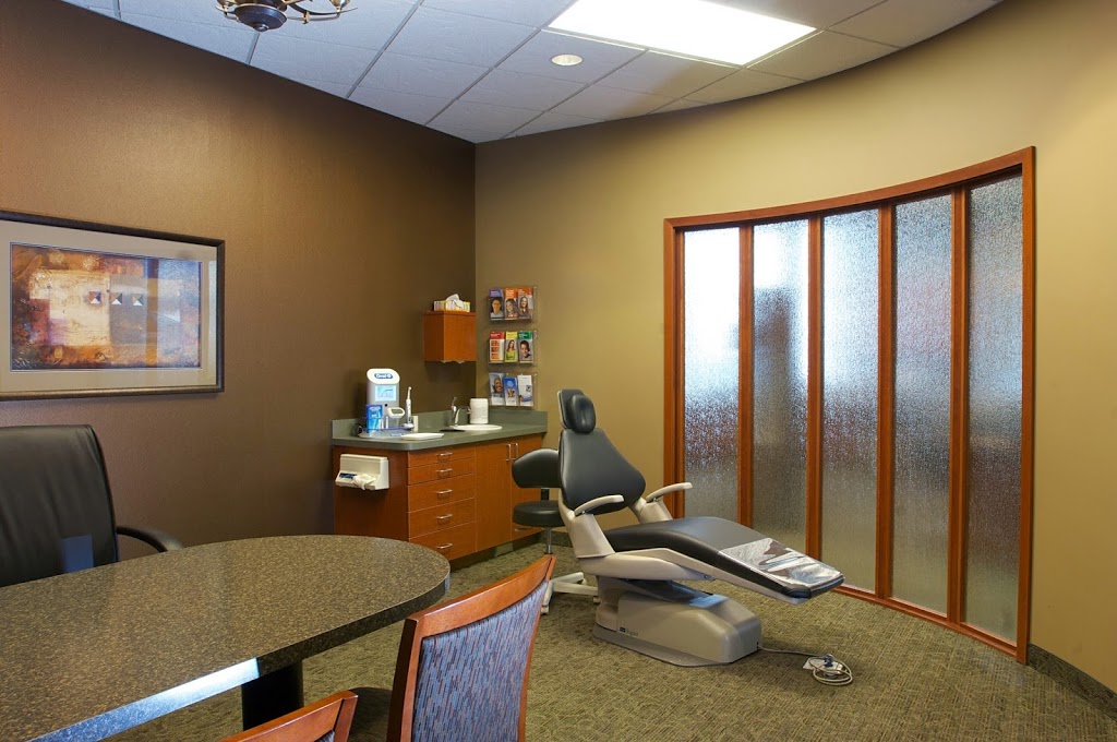 Lakeville Orthodontics: Miller Robert P DDS, MS | 18341 Orchard Trail, Lakeville, MN 55044, USA | Phone: (952) 435-4000