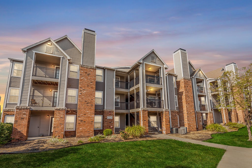 The Reserve at Lenexa Apartments | 9101 Renner Blvd, Lenexa, KS 66219, USA | Phone: (913) 667-7704