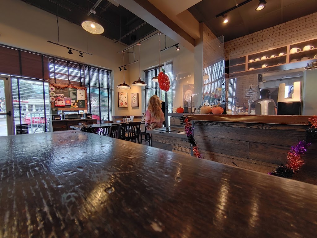 Starbucks | 7325 Gaston Ave #100, Dallas, TX 75214, USA | Phone: (214) 550-0402