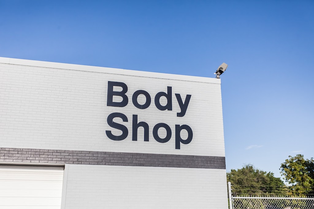 Northtowne Body Shop | 5900 B, N Oak Trafficway, Kansas City, MO 64118, USA | Phone: (816) 459-2738