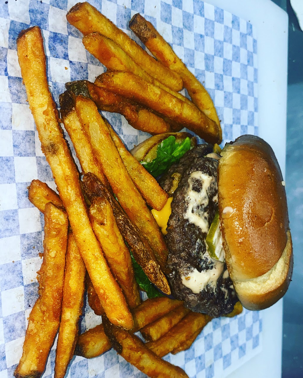 Bros Burgers and Wings/ OC Daiquiri | 2207 E Ledbetter Dr, Dallas, TX 75216, USA | Phone: (972) 807-2250