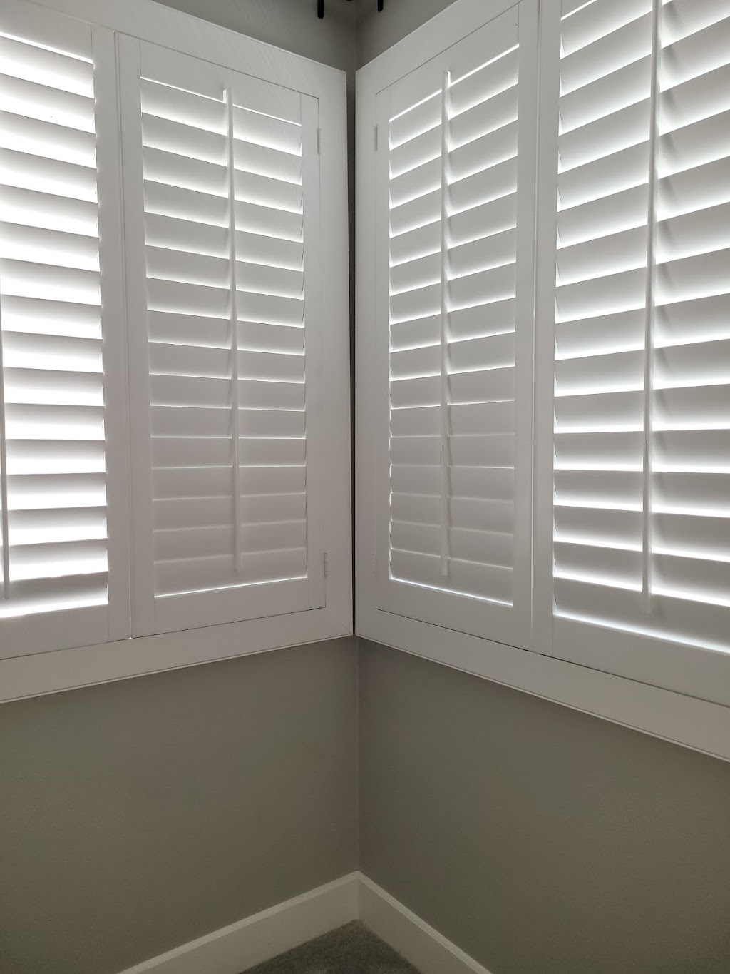 Oasis Custom Shutters Co | 3323 W Harvard St, Santa Ana, CA 92704, USA | Phone: (714) 540-4522