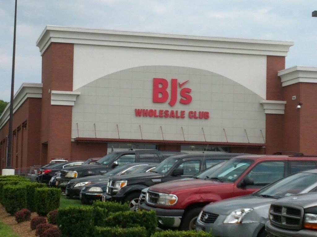BJs Wholesale Club | 825 Pelham Pkwy, Pelham, NY 10803 | Phone: (914) 632-1547