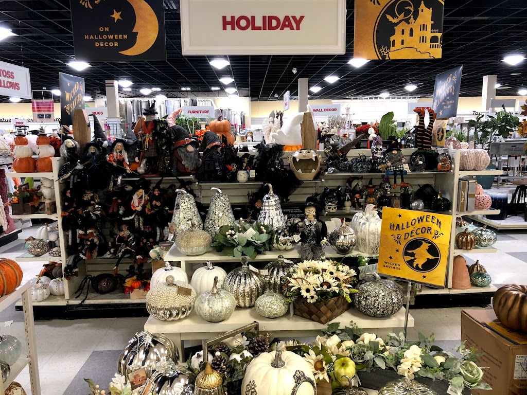 T.J. Maxx & HomeGoods | 1871 W Henderson Rd, Columbus, OH 43220, USA | Phone: (614) 451-9924