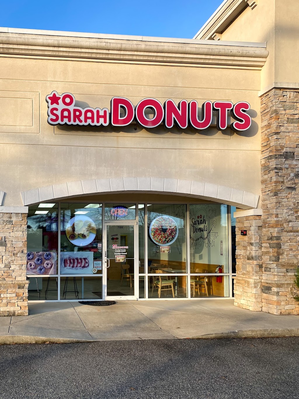 Sarah Donuts- Cumming GA | 3020 Old Atlanta Rd, Cumming, GA 30041, USA | Phone: (470) 239-7061