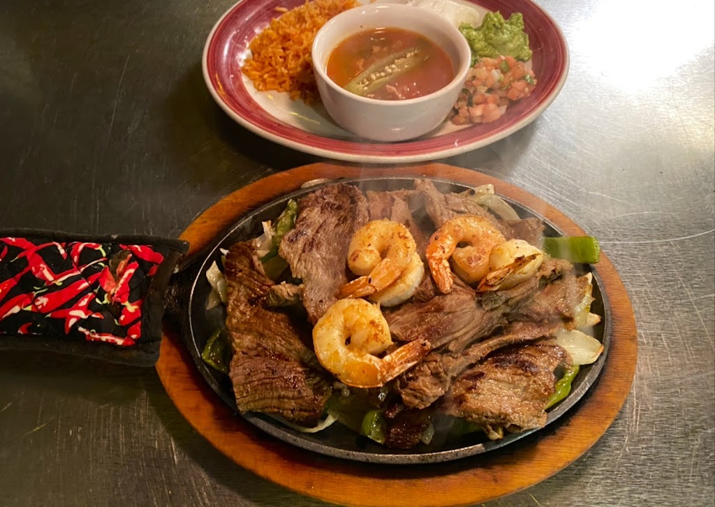 Jalisco’s Mexican Grill Restaurant | 1301 S Washington St, Kaufman, TX 75142, USA | Phone: (972) 932-3033