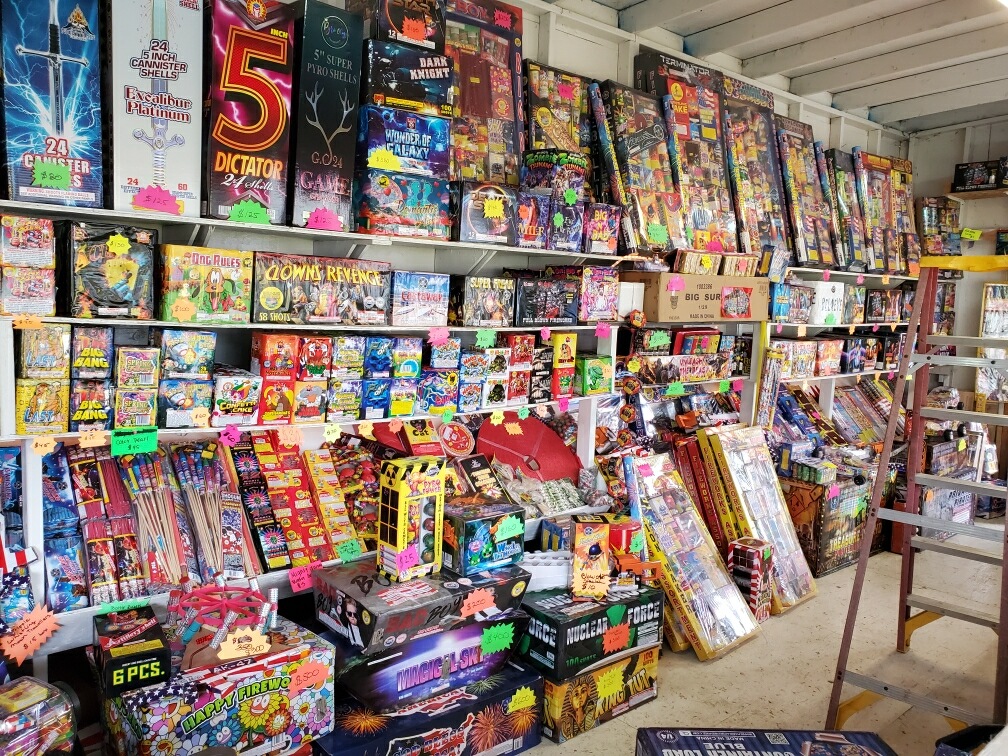 LaClair Wholesale Fireworks | 17617 SE 408th St, Enumclaw, WA 98022, United States | Phone: (253) 332-6710