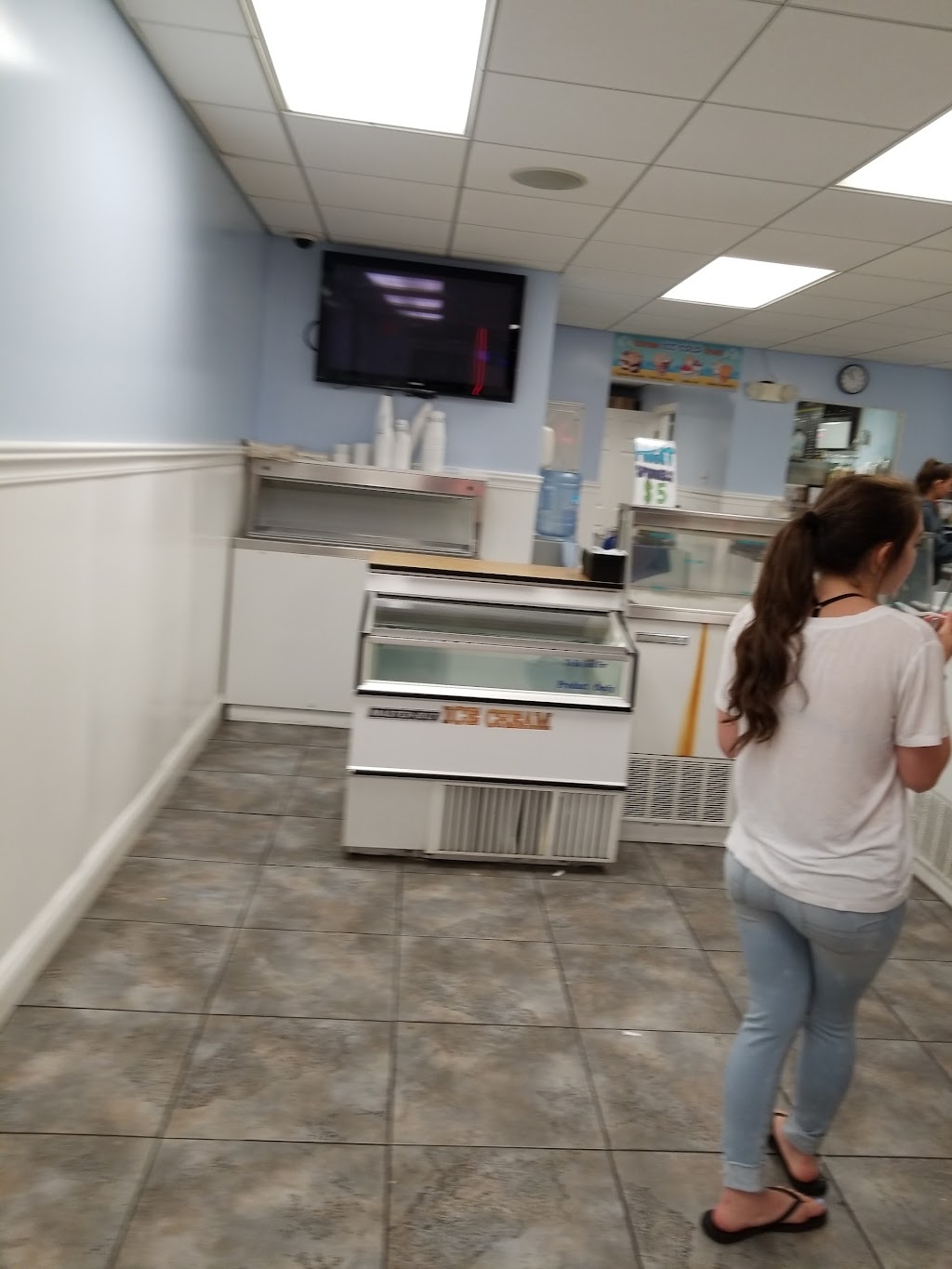 Ralphs Famous Italian Ices | 674 W Montauk Hwy, Lindenhurst, NY 11757, USA | Phone: (631) 226-3199