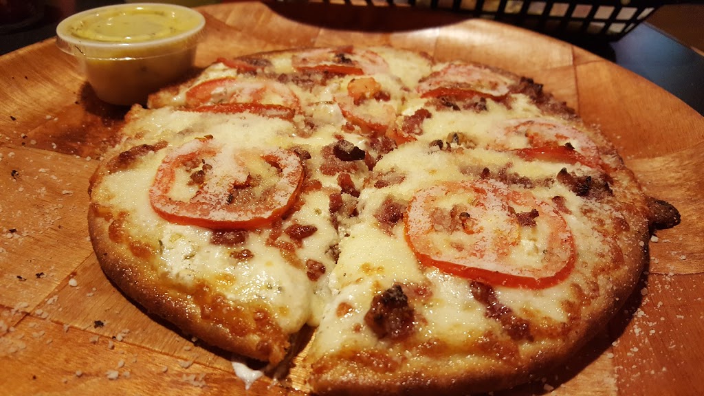 Slice Pizzeria & Wing House | 5831 S Dale Mabry Hwy, Tampa, FL 33611, USA | Phone: (813) 644-5905