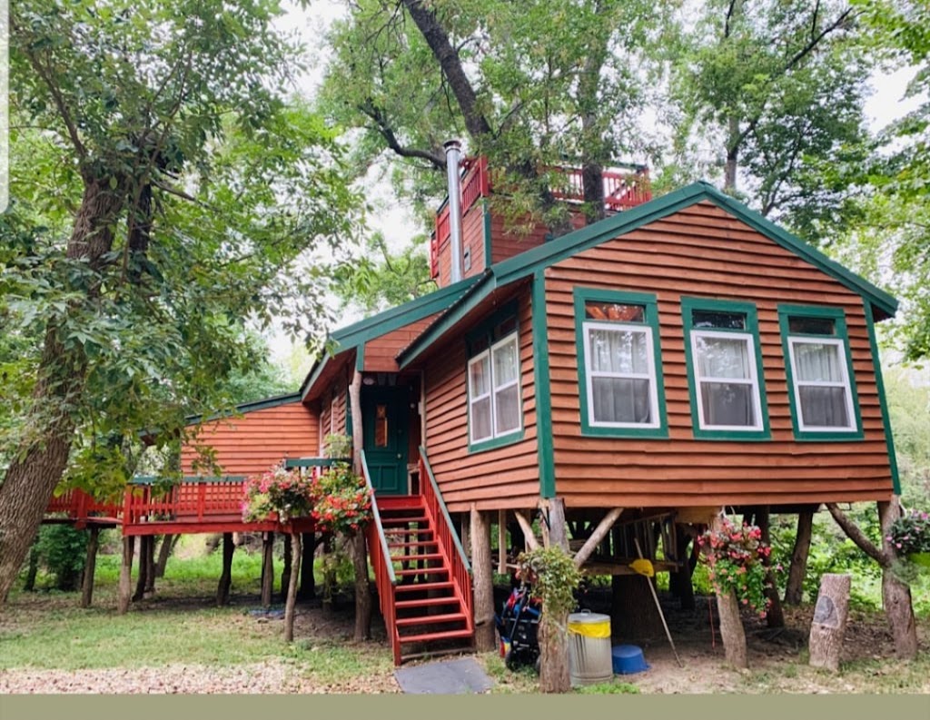 Middle Creek Tree House | 2226 Gp Rd, Elmdale, KS 66850, USA | Phone: (620) 487-4848