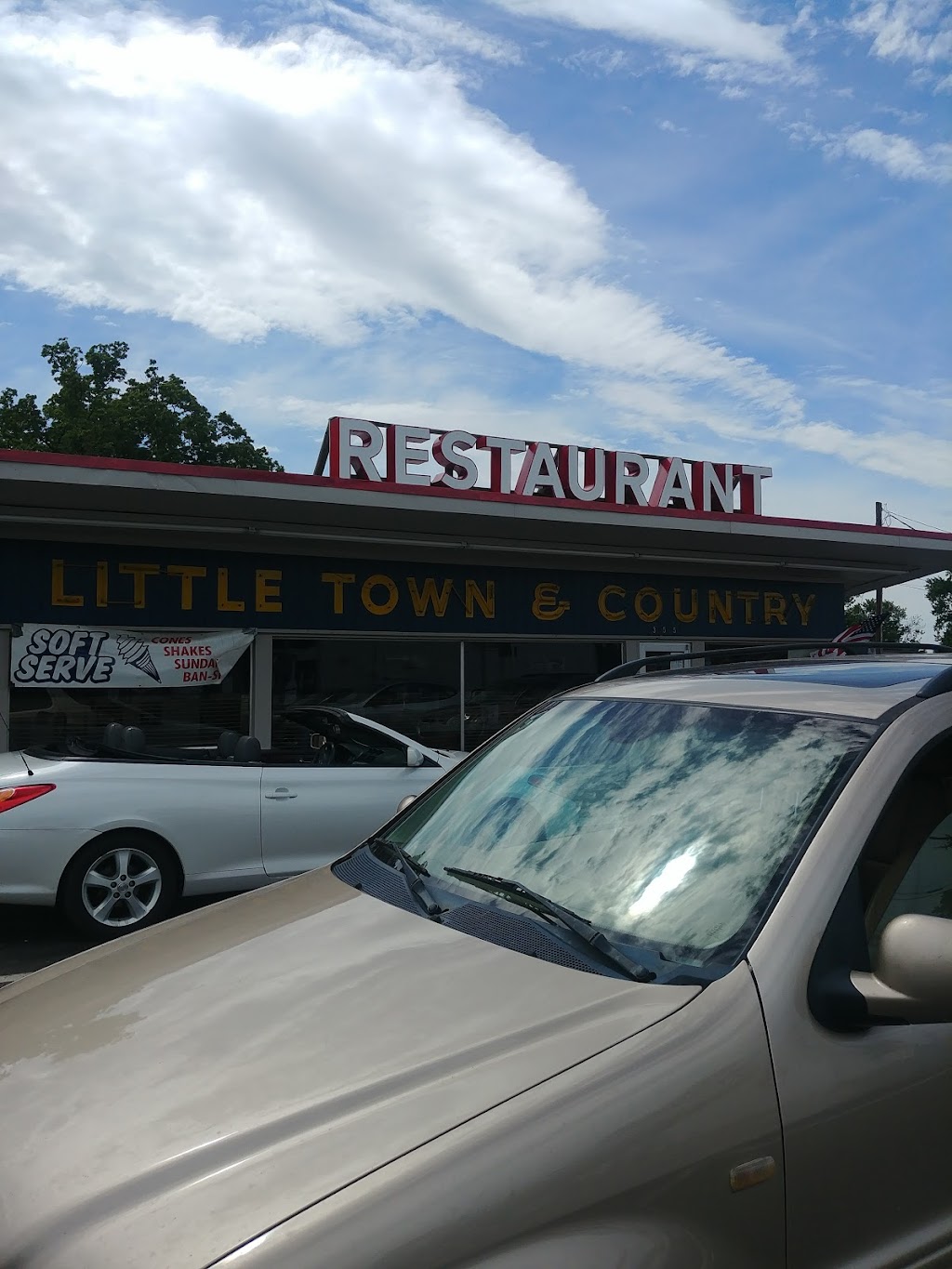 Little Town & Country Restaurant | 355 US-42, Bedford, KY 40006, USA | Phone: (502) 255-3582