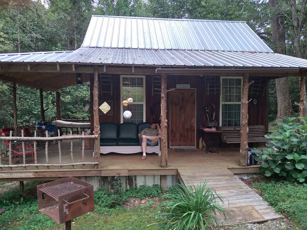 Cains Edgewood Cabins & Old | 9886 KY-89 north, McKee, KY 40447, USA | Phone: (606) 287-7534