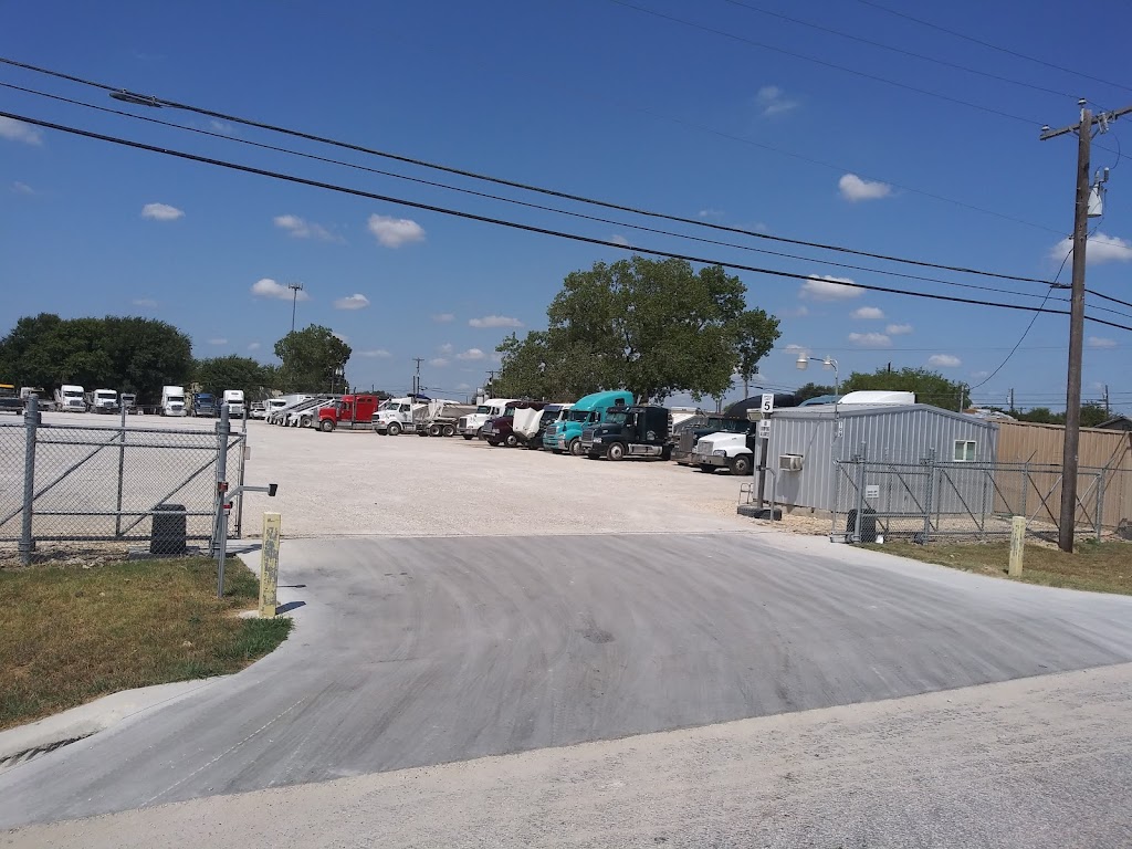 Highway 79 Self Storage | 109 Mcnutt Business Park Rd, Hutto, TX 78634, USA | Phone: (512) 658-0739