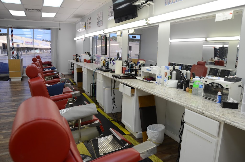 El Elegante Barber Shop - International Fades | 4813 S Watterson Trail, Louisville, KY 40291, USA | Phone: (502) 232-5980