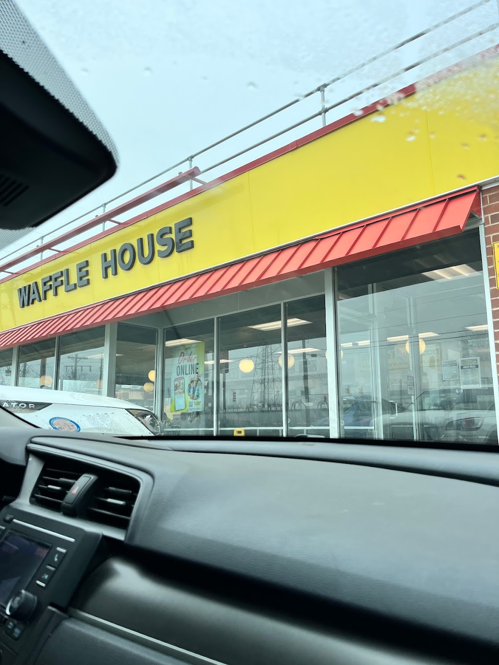 Waffle House | 2701 Alamance Rd, Burlington, NC 27215, USA | Phone: (336) 226-3087