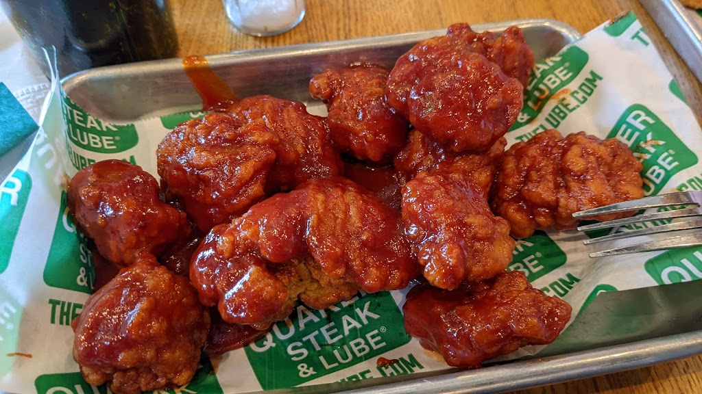 Quaker Steak & Lube | 4900 Transportation Dr, Sheffield, OH 44054, USA | Phone: (440) 934-9464