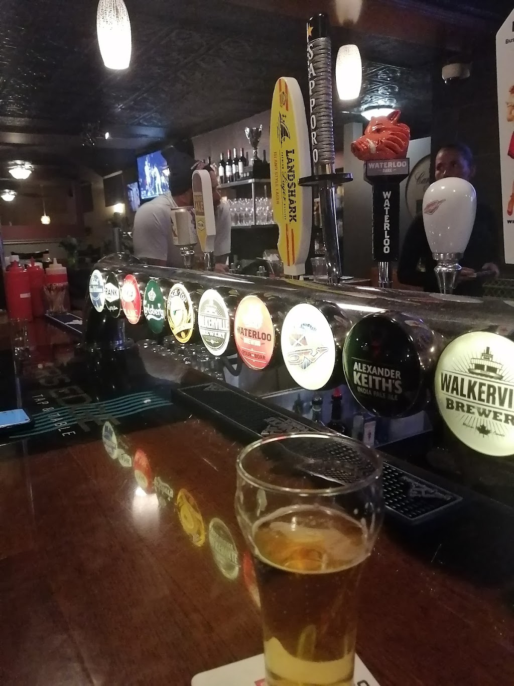 Rivers Edge Tap & Table | 494 Riverdale Ave, Windsor, ON N8S 4B6, Canada | Phone: (519) 915-0200