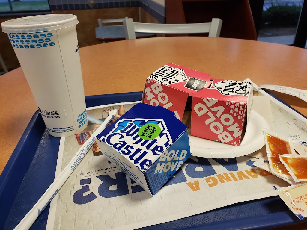 White Castle | 120 S Bolingbrook Dr, Bolingbrook, IL 60440, USA | Phone: (630) 739-3336