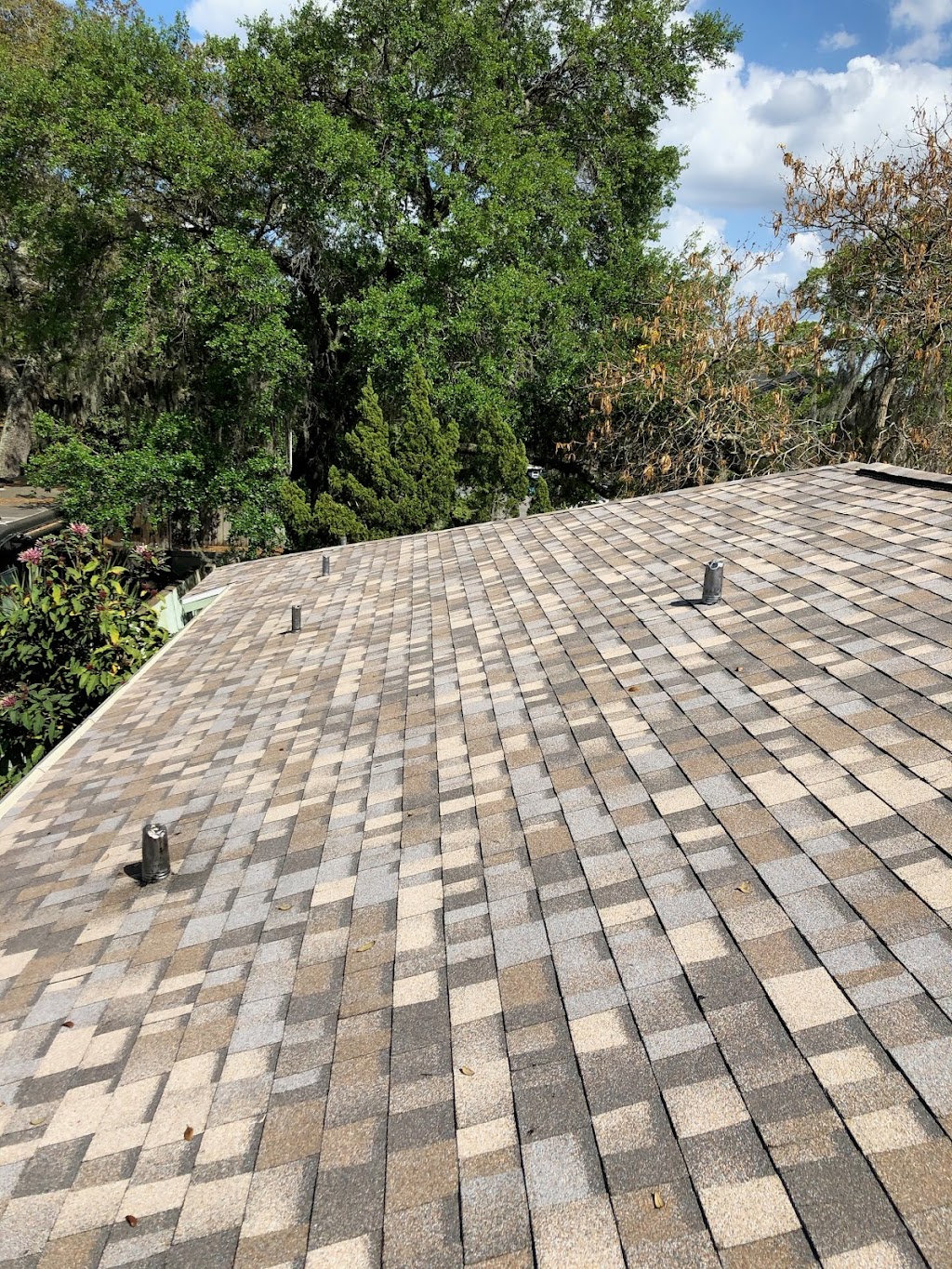 Perez Roofing | 1709 W Country Club Dr, Tampa, FL 33612, USA | Phone: (813) 935-0107