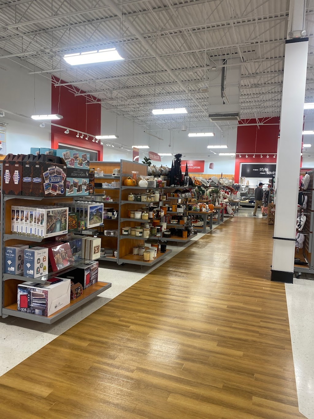 T.J. Maxx | 6140 Mills Dr, Whitestown, IN 46075 | Phone: (317) 769-5960