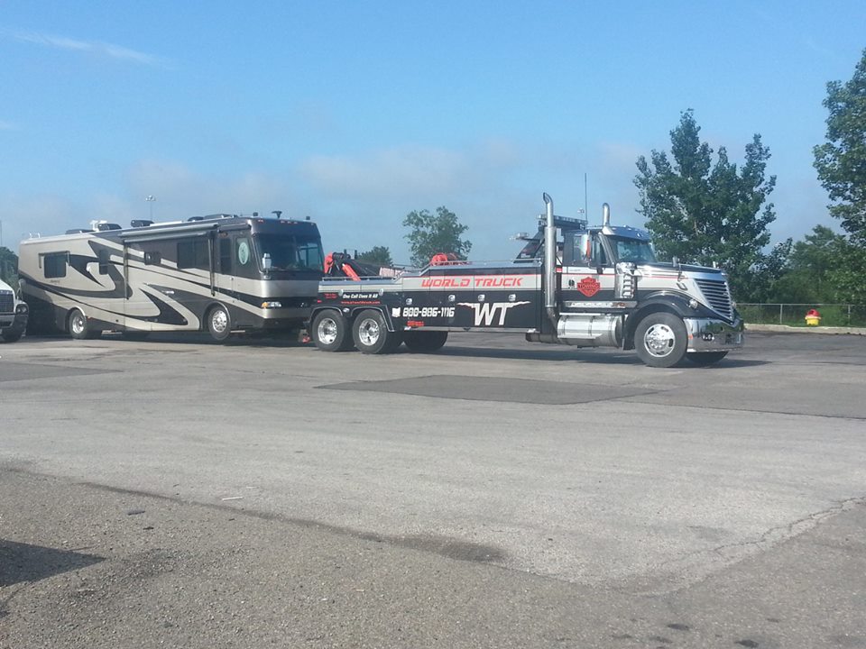 A1 World Truck Towing & Repair | 17775 N Dixie Hwy, Bowling Green, OH 43402, USA | Phone: (800) 886-1116