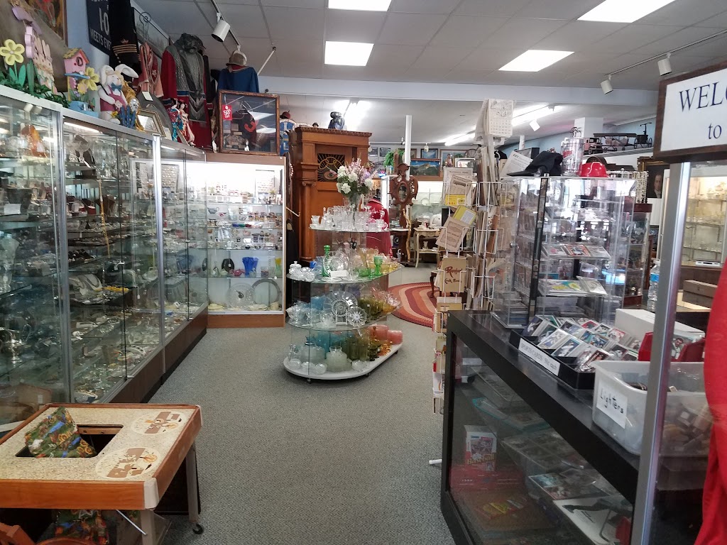 West St Paul Antiques | 880 Smith Ave S, St Paul, MN 55118, USA | Phone: (651) 451-0398