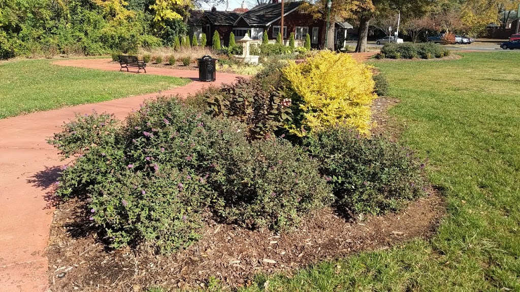 Historic Downtown Monroe Gateway Park | 302 Lancaster Ave, Monroe, NC 28112, USA | Phone: (704) 282-4653