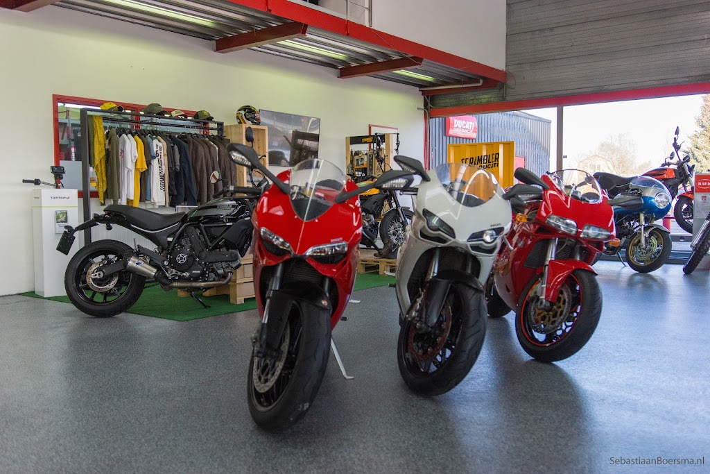 Star Twin Motors BV | Kanaal Zuid 484, 7371 GL Loenen, Netherlands | Phone: 055 505 1329