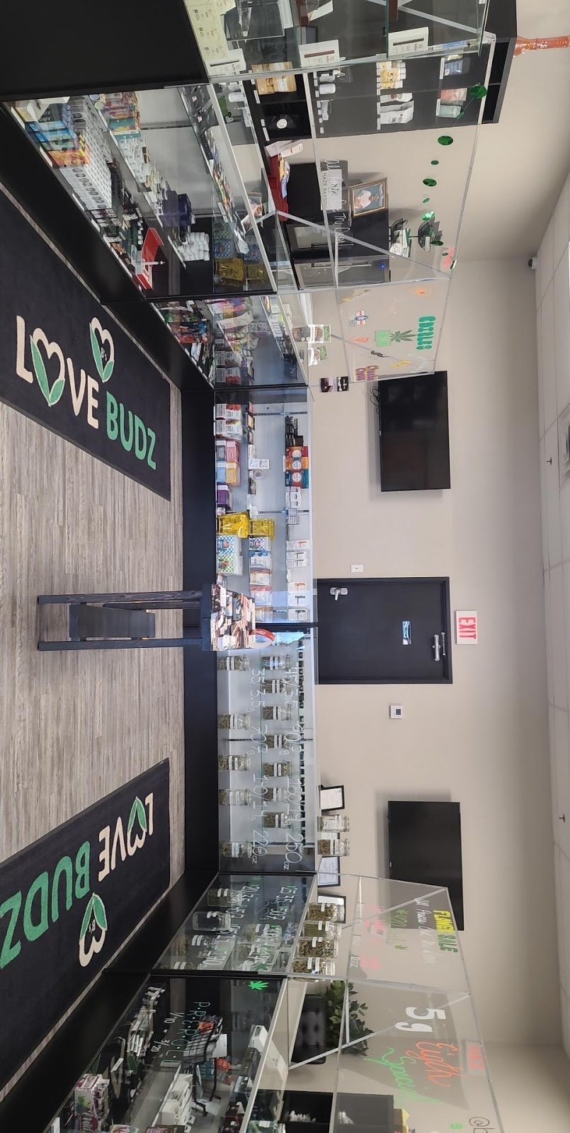 B’s Love Budz | 2086 S I-35 Service Rd, Moore, OK 73160 | Phone: (405) 676-8532