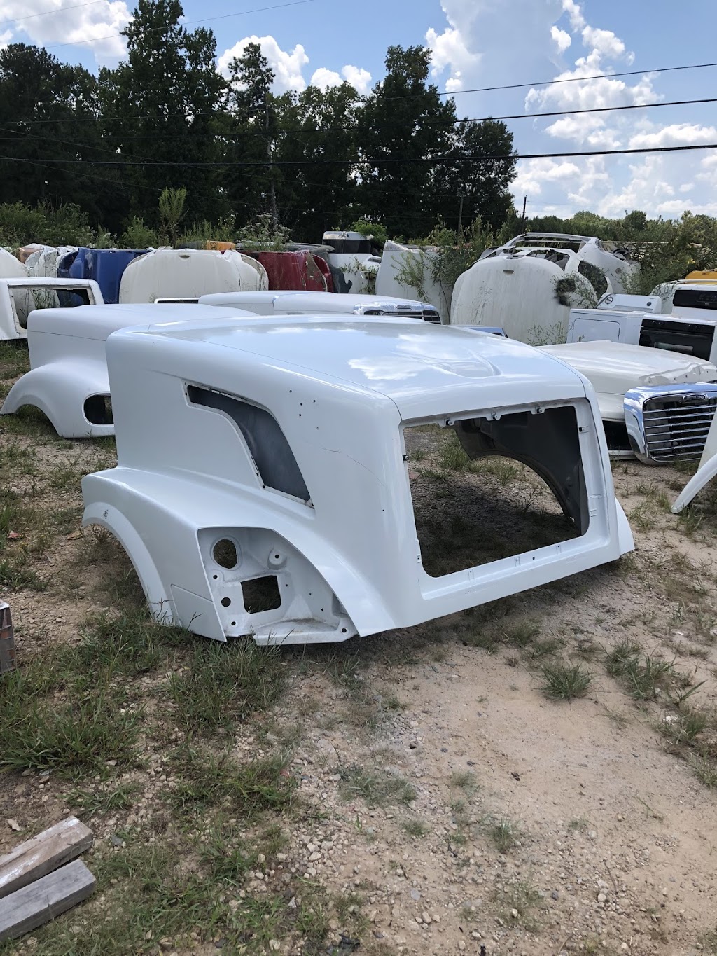 Art Smith Commercial Truck Hood Repair & Exchange | 1221 Lake Ave, Griffin, GA 30223, United States | Phone: (404) 974-5397