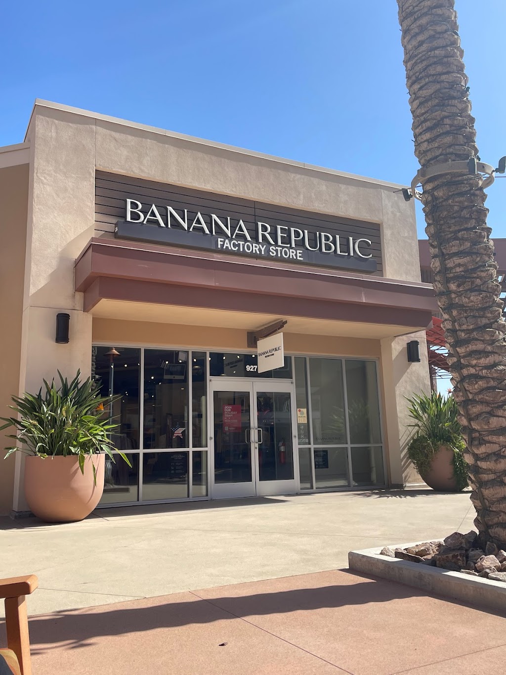 Banana Republic Factory Store | 6401 Marana Center Blvd SUITE 927, Tucson, AZ 85742, USA | Phone: (520) 579-6980