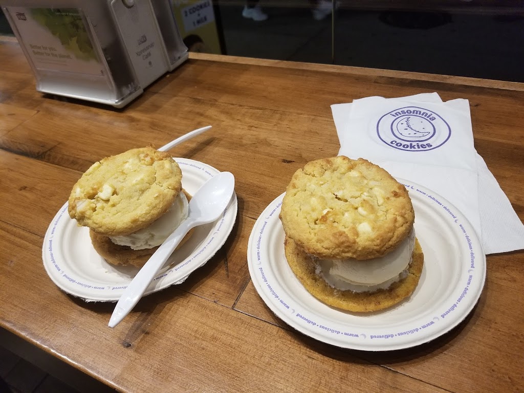 Insomnia Cookies | 1028 Amsterdam Ave, New York, NY 10025, USA | Phone: (917) 935-4257