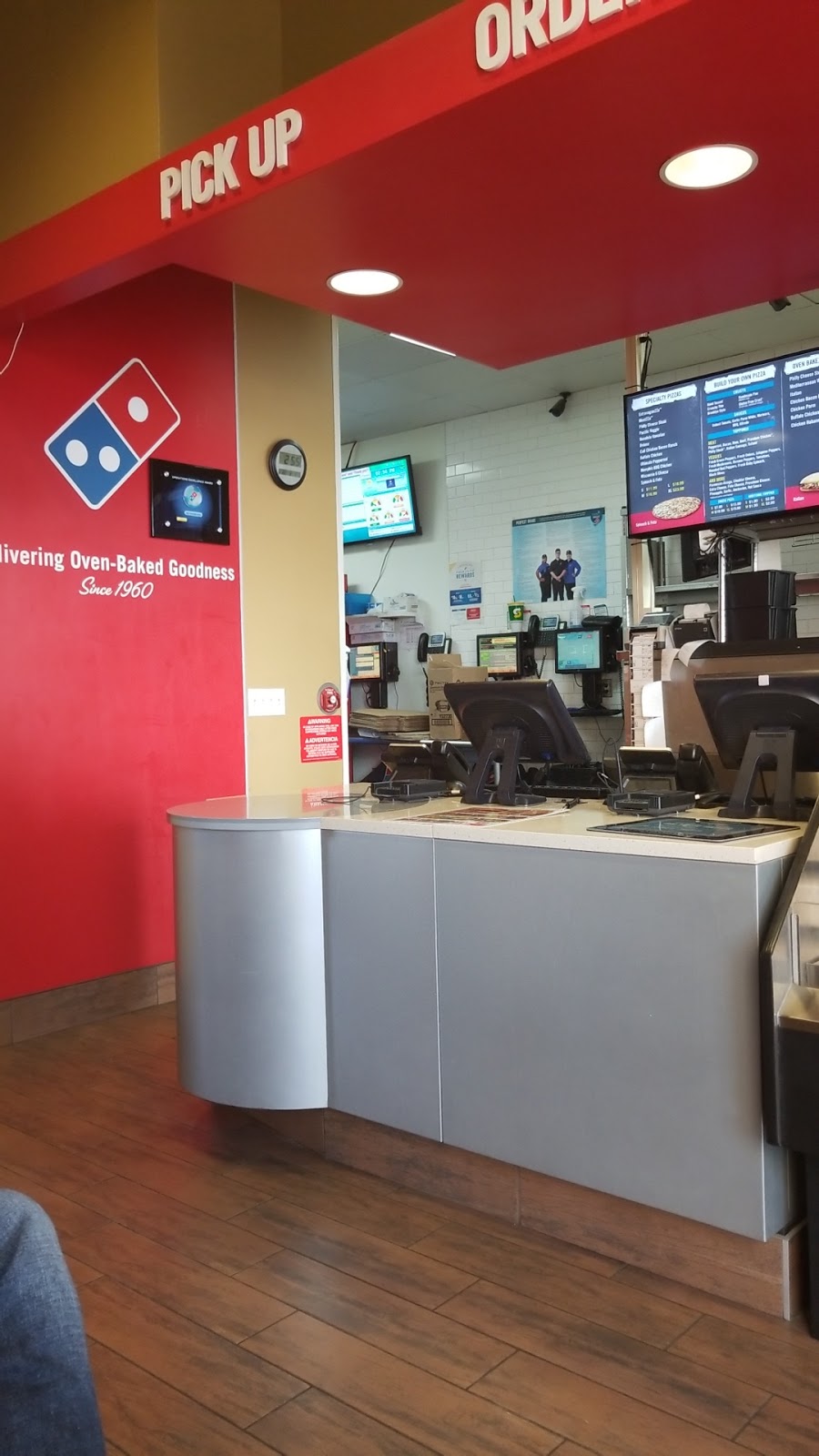 Dominos Pizza | 3603 Coffee Rd Ste 100, Bakersfield, CA 93308, USA | Phone: (661) 213-3500