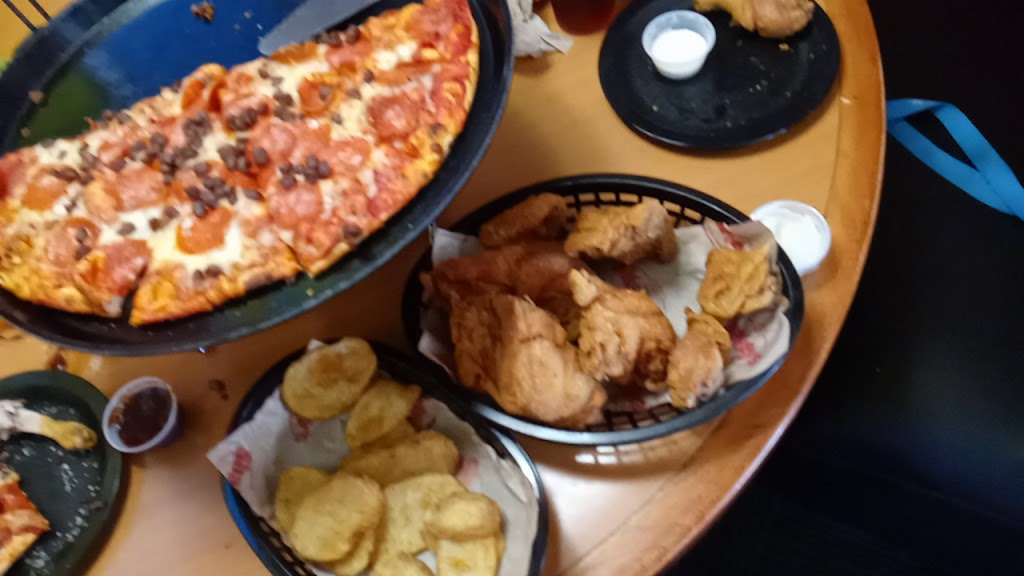 Shakeys Pizza Parlor | 16940 Slover Ave, Fontana, CA 92337 | Phone: (909) 829-0988