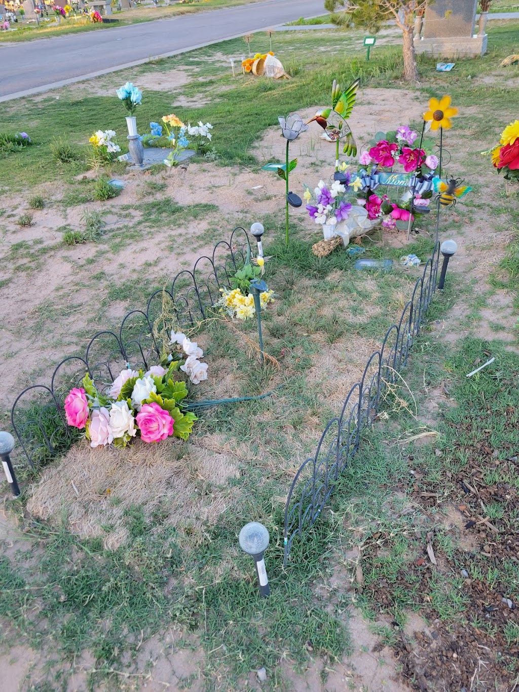 Memorial Pines Cemetery | 3061 Mem Pnes Rd, Sunland Park, NM 88063, USA | Phone: (575) 589-3133