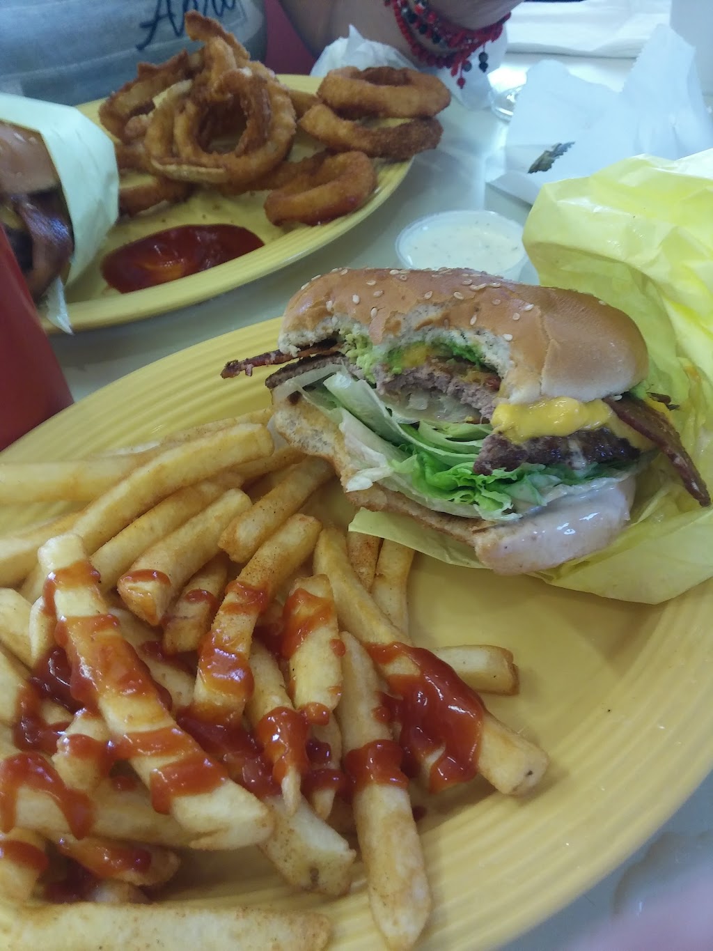 Prontos Burgers | 110 W El Segundo Blvd, Los Angeles, CA 90061, USA | Phone: (310) 527-7323