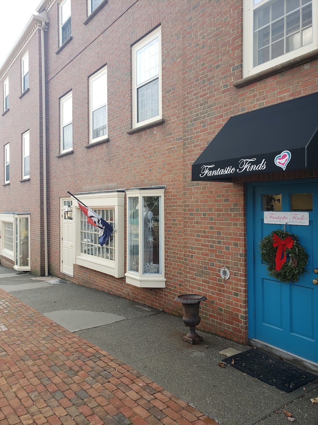 Fantastic Finds | 400 King St # 6, Chappaqua, NY 10514, USA | Phone: (914) 238-9200
