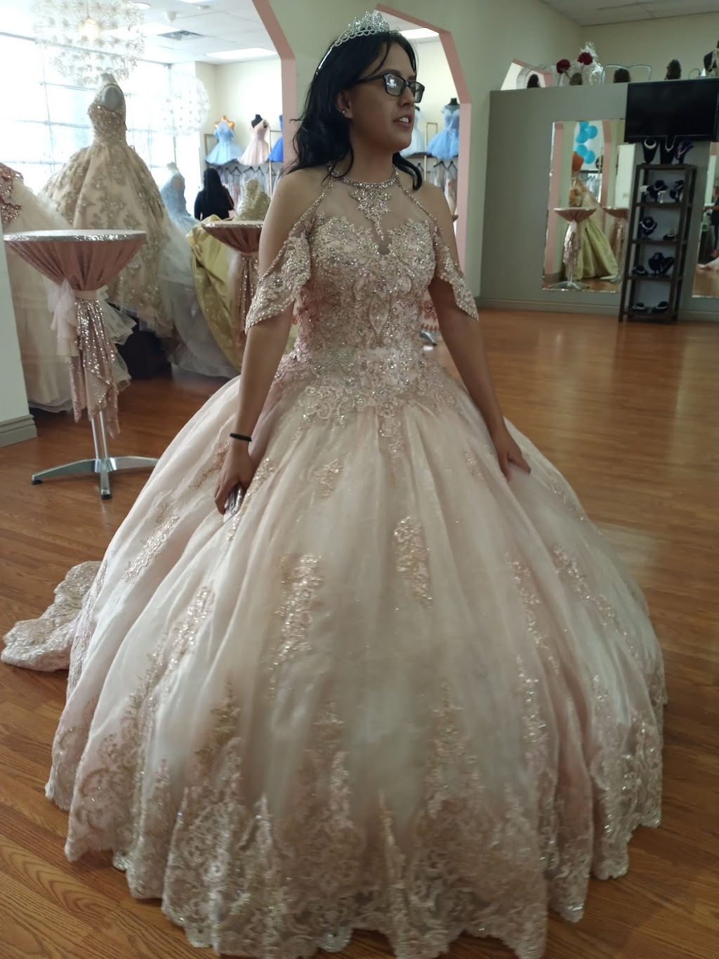 Elegance Bridal & Quinceañera Boutique | 8402 Alameda Suite A, El Paso, TX 79907, USA | Phone: (915) 858-0509