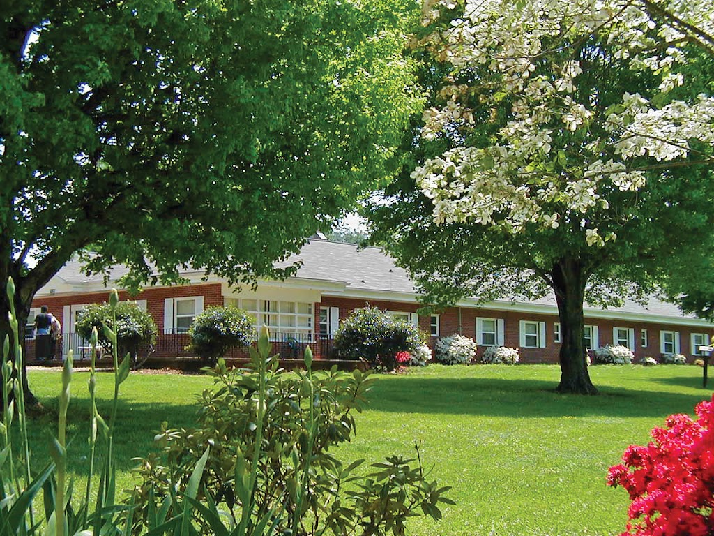 Pinebrook Residential Center | 312 Harrison St, Yadkinville, NC 27055, USA | Phone: (336) 679-8671