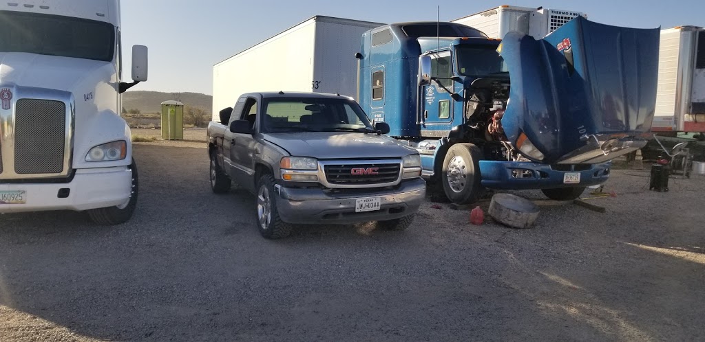 V&M SERVICE TRUCK | 700 Peyton Rd, El Paso, TX 79928, USA | Phone: (915) 764-8502