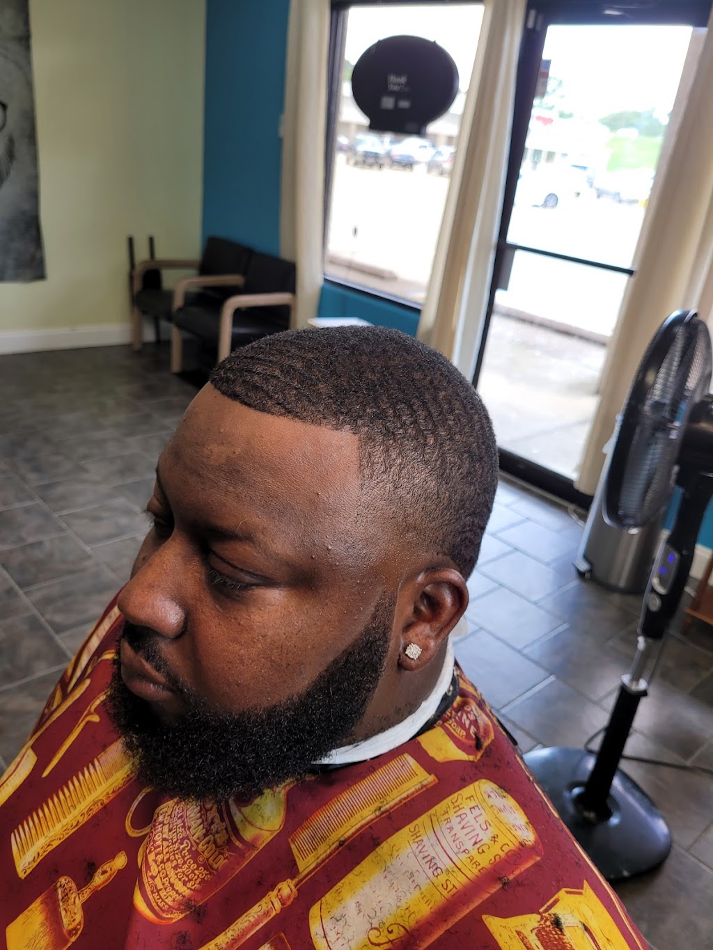 Essence Barber & Style Shop | 1048 1st St NW, Childersburg, AL 35044 | Phone: (256) 378-5444