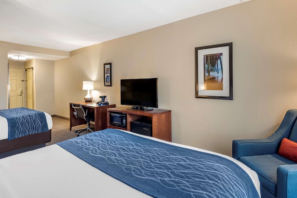 Comfort Inn & Suites Virginia Beach - Norfolk Airport | 5808 Burton Station Rd, Virginia Beach, VA 23455 | Phone: (757) 734-1303