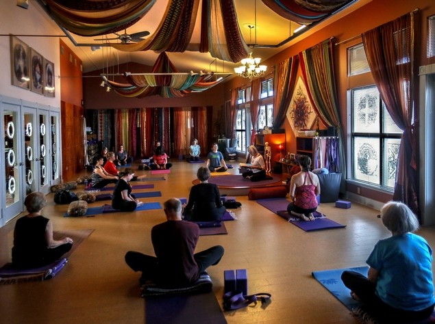 Yoga Circle Studio | 707 Pine Ave STE A103, Snohomish, WA 98290, USA | Phone: (360) 568-1000