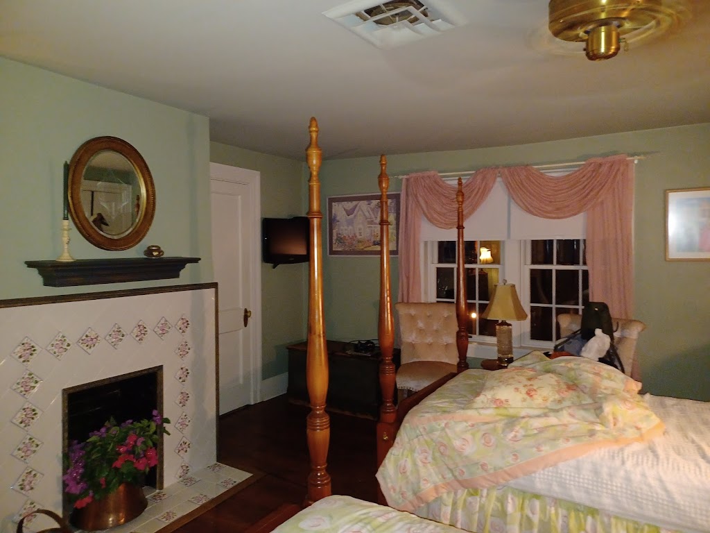 Felicity Farms Bed & Breakfast | 2075 Dutch Ridge Rd, Beaver, PA 15009, USA | Phone: (724) 775-0735