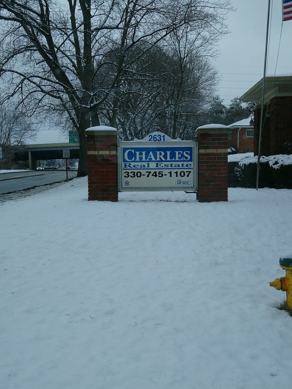 Charles Real Estate | 2631 Manchester Rd, Akron, OH 44319, USA | Phone: (330) 745-1107