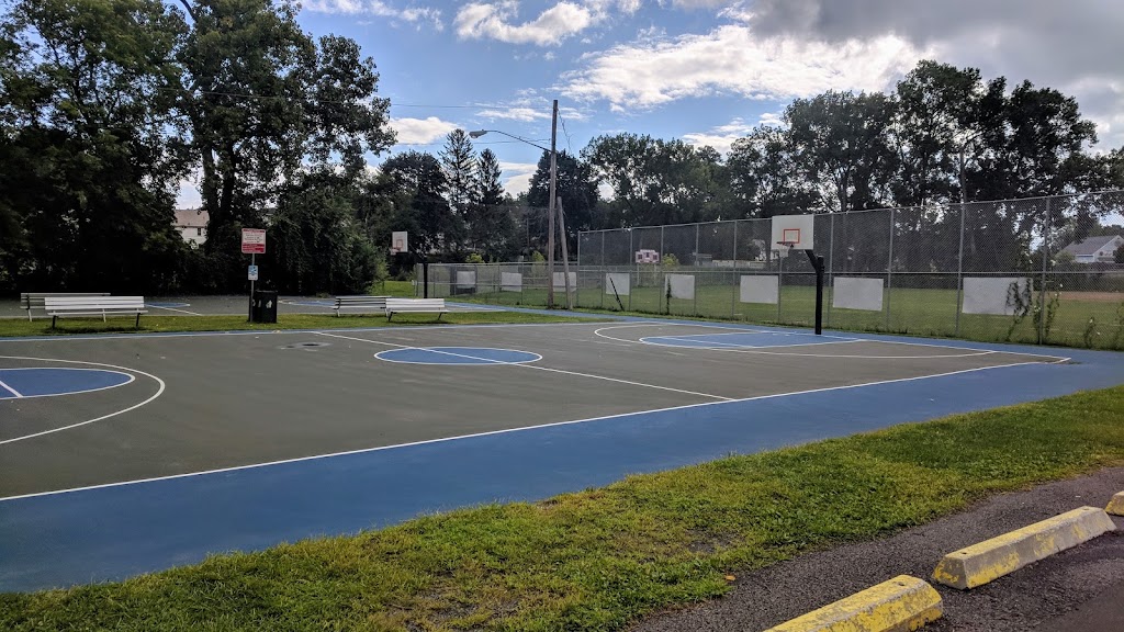 Woodlawn Park Basketball Courts | Albany, NY 12208, USA | Phone: (518) 434-5699