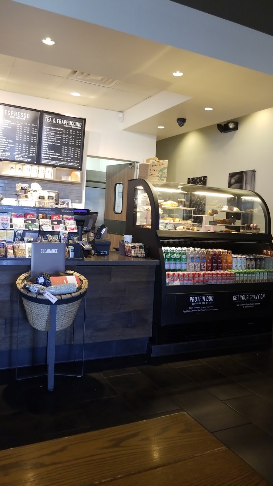 Starbucks | Challenger Center, 805 E Ave K, Lancaster, CA 93535, USA | Phone: (661) 940-0992