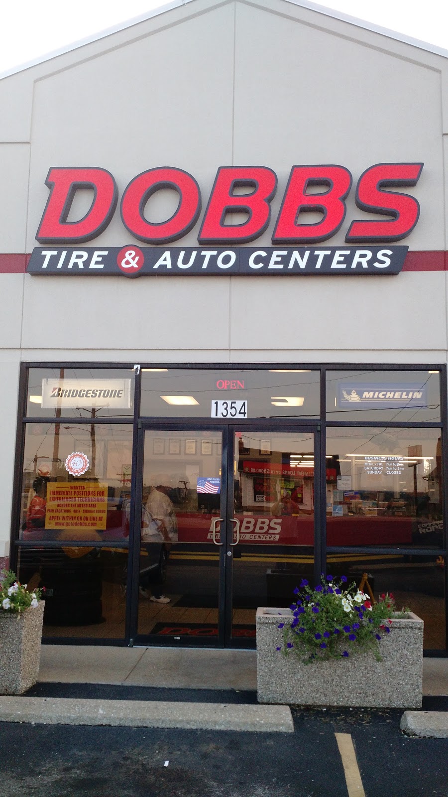 Dobbs Tire & Auto Centers Arnold | 1354 Jeffco Blvd, Arnold, MO 63010, USA | Phone: (636) 296-5600