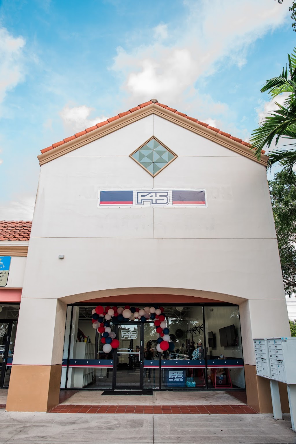 F45 Training Coral Springs West | Located in: Brookside Square, 10595 Wiles Rd, Coral Springs, FL 33076, USA | Phone: (954) 906-0409