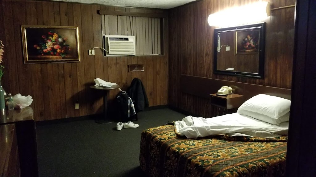 Belmont Motel Inn | 222-16 Hempstead Ave, Queens, NY 11429, USA | Phone: (718) 776-4534